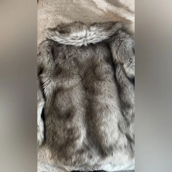 NWT Abercrombie & Fitch Faux Fur Coat - Picture 5 of 8